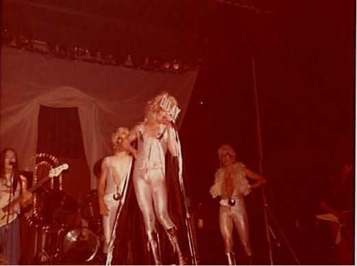 BeBopDeluxeTheTubes1976-04-24CalderoneTheaterHEMPsteadNY (12).jpg
